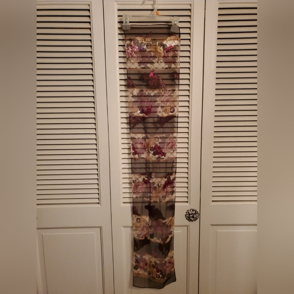 Women's Liz Claiborne Sheer Scarf - Picture 4 of 5